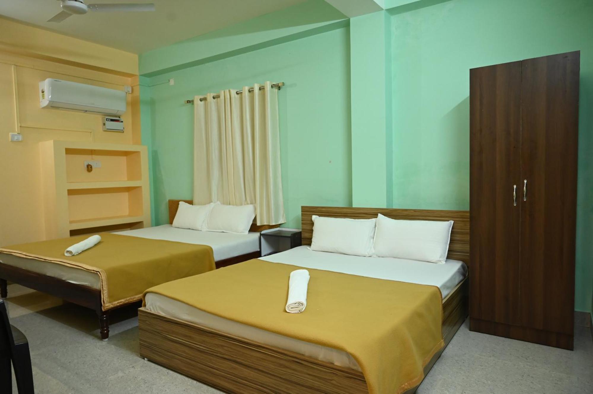 Appartamento Royal Seaview Residency Port Blair Esterno foto