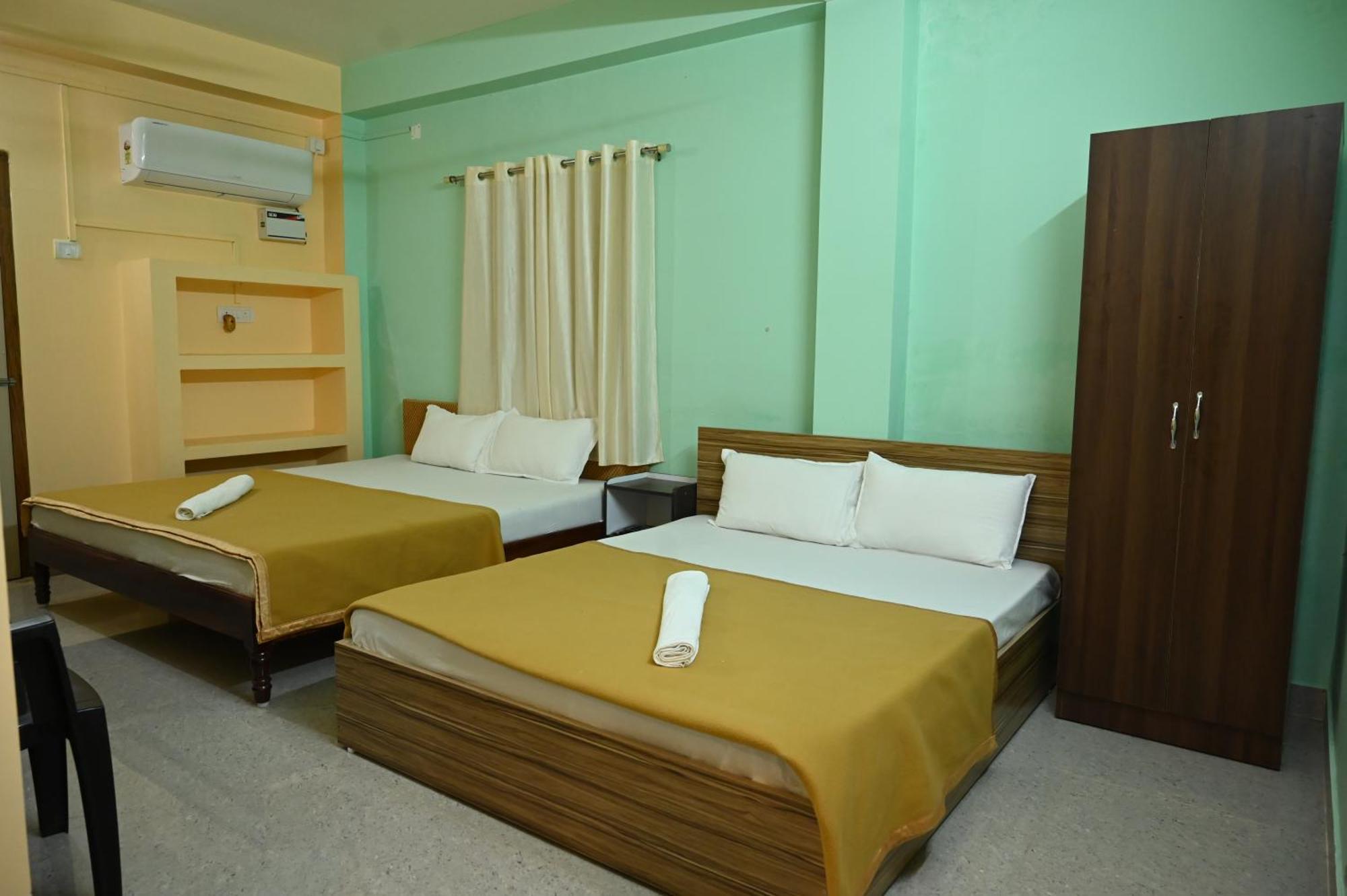 Appartamento Royal Seaview Residency Port Blair Esterno foto