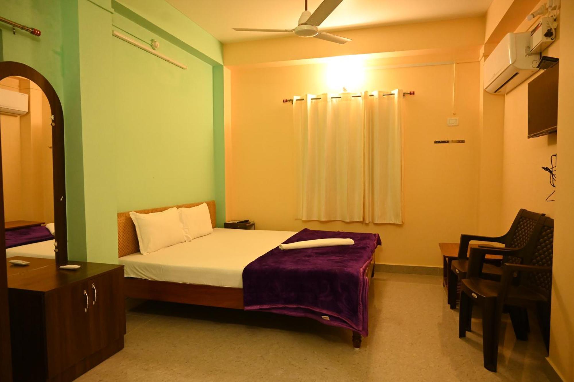 Appartamento Royal Seaview Residency Port Blair Esterno foto